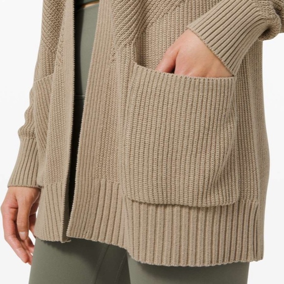 Lululemon cotton knit textured wrap in trench - Picture 3 of 5